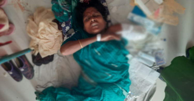 ট্রাকের সঙ্গে বাসের ঘর্ষণ, কেটে পড়ে গেলো নারীর হাত