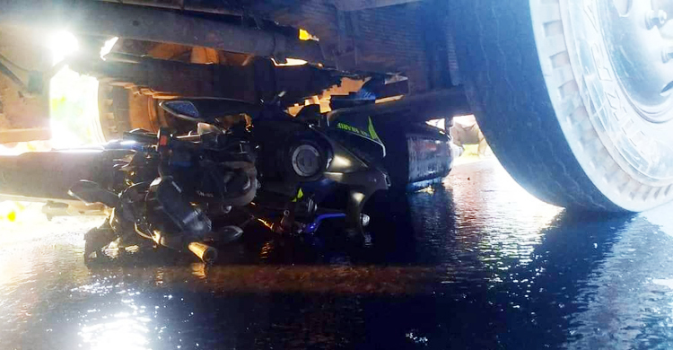 নৌকাবাইচ দেখতে যাওয়ার পথে লাশ হলেন মোটরসাইকেল আরোহী