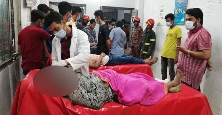 রাস্তা পারাপারের সময় নারীর মৃত্যু