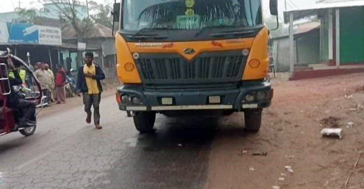 বাবার সঙ্গে স্কুলে যাওয়ার পথে লাশ হলো নাইম