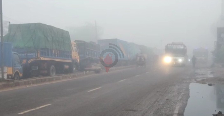 নদী পারের অপেক্ষায় তীব্র শীতে কাবু যাত্রীরা