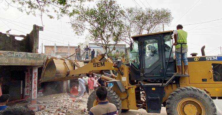 ফরিদপুরে ৮০ কোটি টাকার জমি দখলমুক্ত করলো সওজ