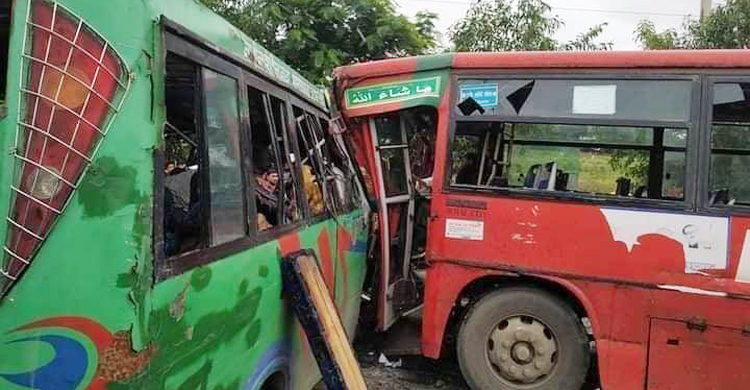 চট্টগ্রামে দুই বাসের সংঘর্ষে নিহত ২