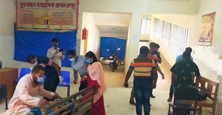 Three killed in Meherpur road mishap