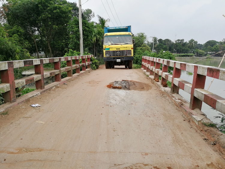 Road-Mirzapur-1