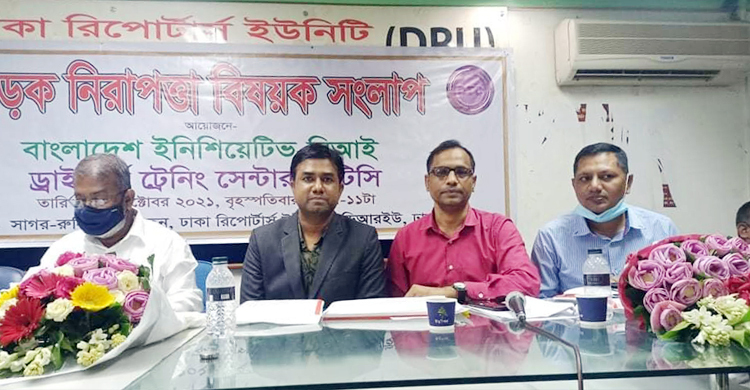 সড়ক নিরাপদে ৬৭ লাখ চালককে প্রশিক্ষণের আওতায় আনতে হবে