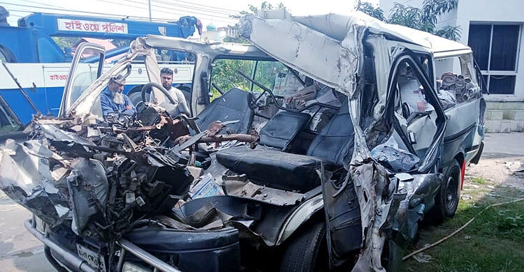 4 killed in road accidents in Cumilla
