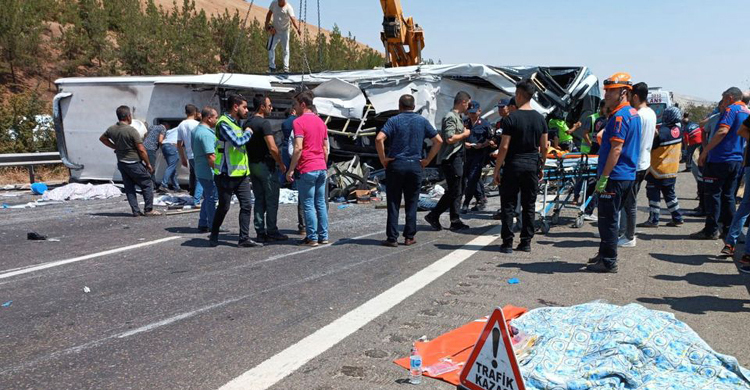 32 killed in separate crashes at accident sites in Turkey