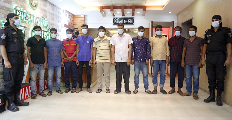 যাত্রীবেশে দেড় বছরে মহাসড়কে ১৫ বাসে ডাকাতি-ধর্ষণ