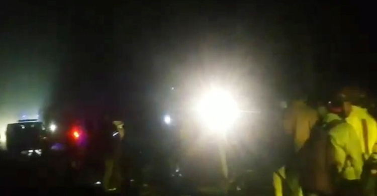 ফরিদপুরে মহাসড়কে গাছ ফেলে ডাকাতি