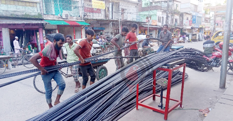 ময়মনসিংহে প্রতি টনে রডের দাম বেড়েছে ৩ হাজার টাকা