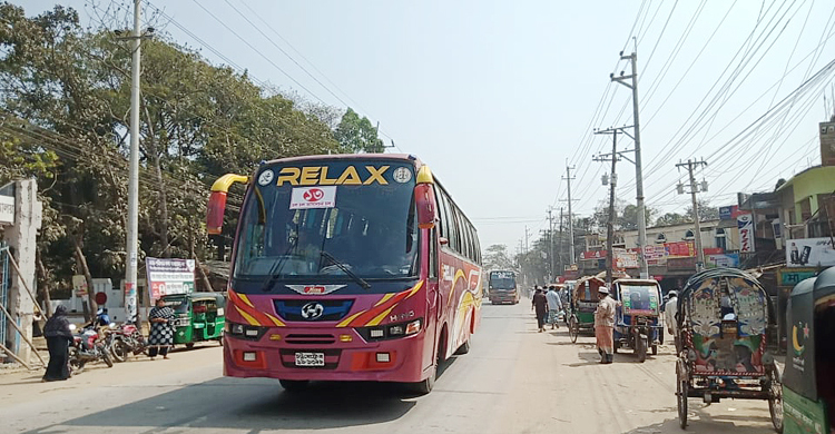 ভাসানচরের উদ্দেশে চট্টগ্রামের পথে আরও ২ হাজার রোহিঙ্গা