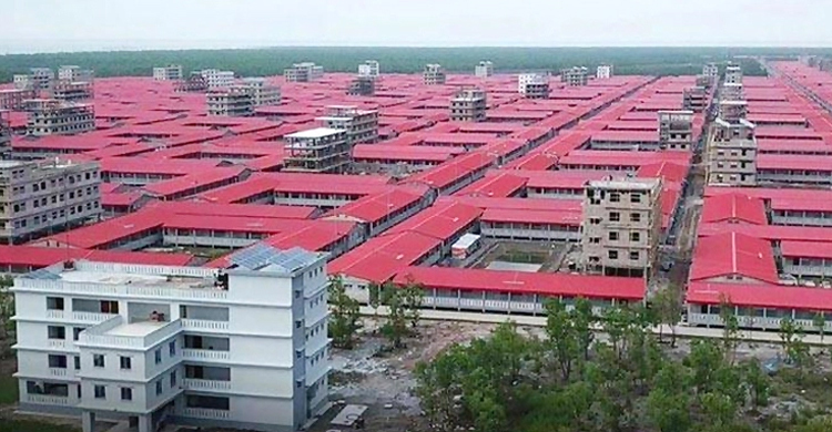 ভাসানচর থেকে পালানোর সময় ২৪ রোহিঙ্গা আটক