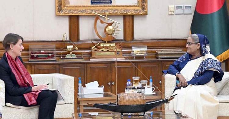 ভাসানচরে রোহিঙ্গা স্থানান্তরে জাতিসংঘের সহায়তা চান প্রধানমন্ত্রী