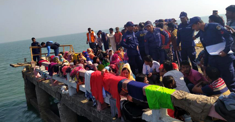 এখনও নিখোঁজ ৫২ রোহিঙ্গা, দুই দালাল আটক