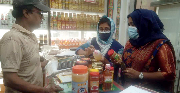 লাইসেন্স ছাড়া পণ্য বিক্রি, জরিমানা ২৫ হাজার টাকা