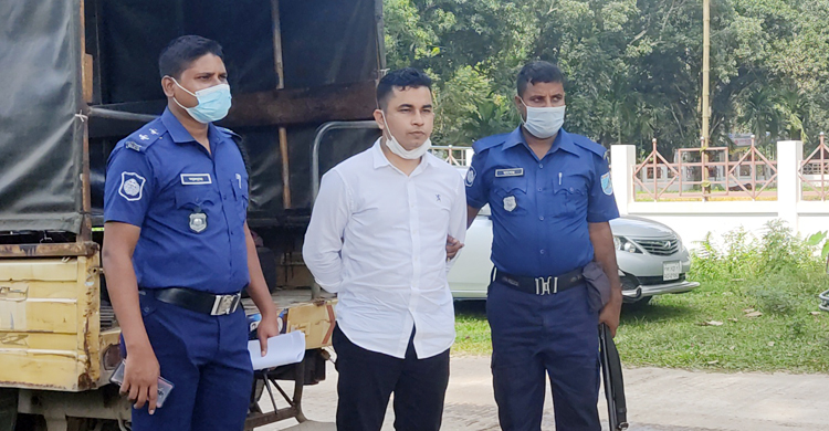 টাঙ্গাইলের শীর্ষ সন্ত্রাসী ‘কোয়ার্টার রনি’ রিমান্ডে