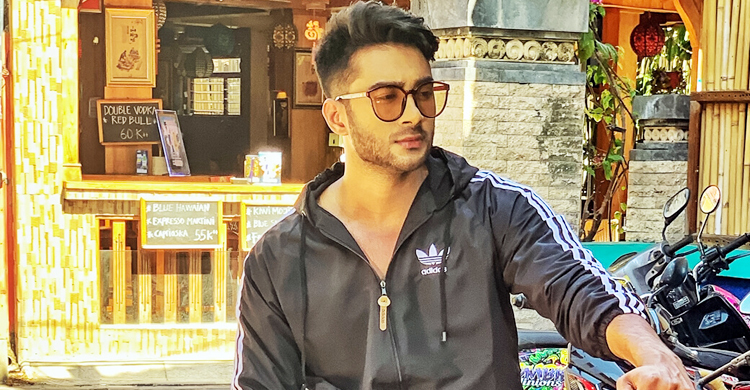 বছরের শুরুতে নতুন তিন সিনেমায় রোশান