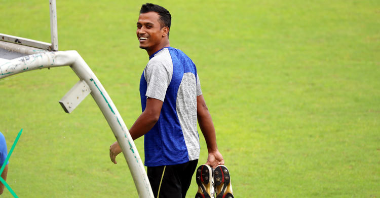 শ্রীলঙ্কার বিপক্ষে টেস্ট দলে জায়গা পেতে মরিয়া রুবেল