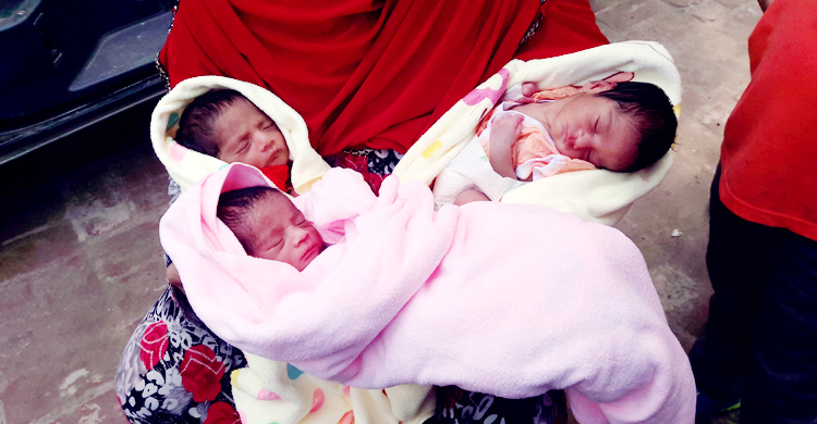 ৩ সন্তান নিয়ে বাড়ি ফিরলেন আনসার সদস্য রুজিনা