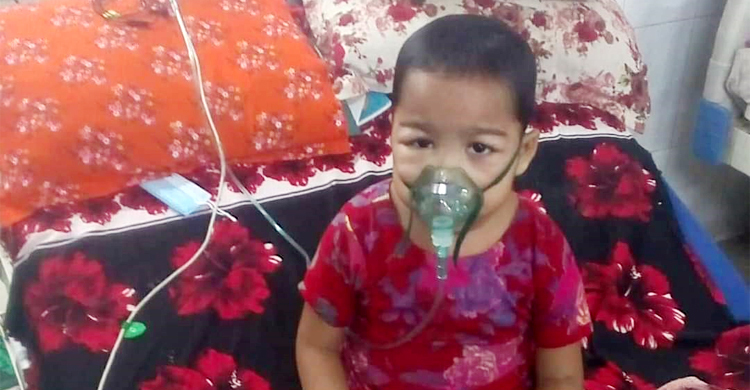 বাঁচতে চায় চার বছরের রুকাইয়া