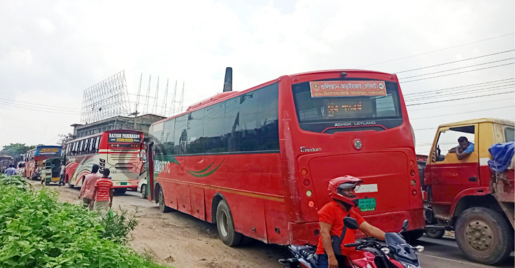 ঢাকা-সিলেট মহাসড়কে যানজট, ঈদযাত্রায় ভোগান্তির শঙ্কা