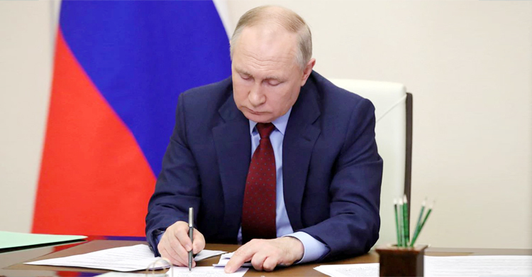 Putin goads West, vows triumph in Ukraine