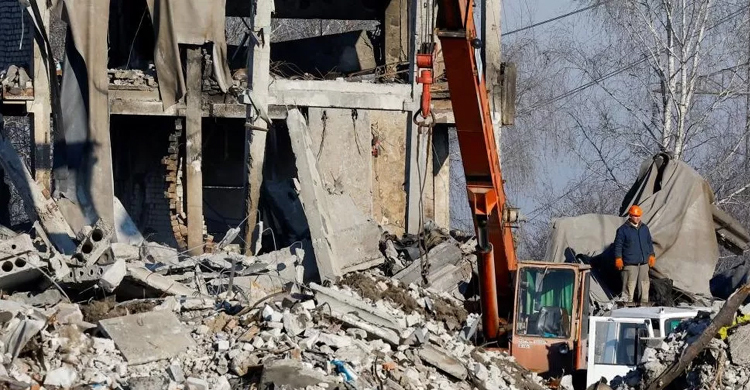 Russia blames missile attack on troops’ phone use