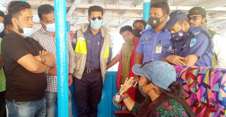 সেন্টমার্টিনে তিন জাহাজকে ৬০ হাজার টাকা জরিমানা