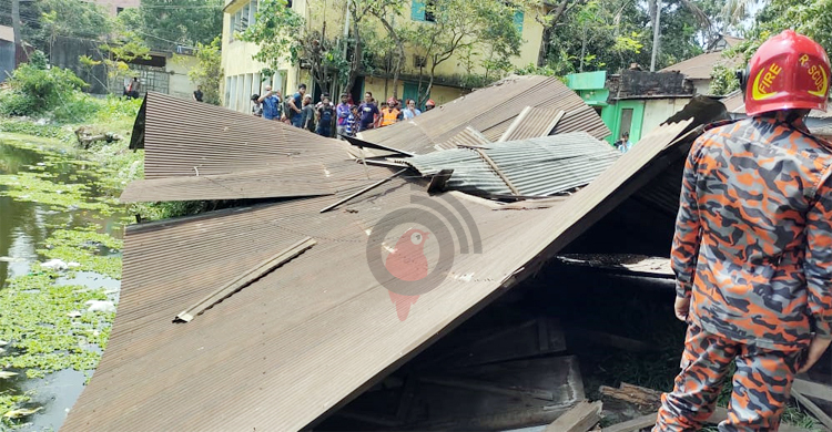 ব্রাহ্মণবাড়িয়ায় স্কুলঘর ধসে ৪ শিক্ষার্থী আহত