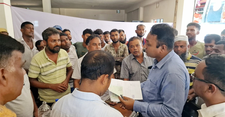 অতিরিক্ত ভাড়া আদায়ে শরীয়তপুরে ৩ পরিবহনকে জরিমানা