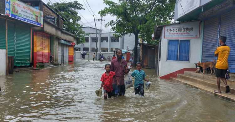 সুনামগঞ্জে বন্যা পরিস্থিতি মোকাবিলায় প্রস্তুত প্রশাসন