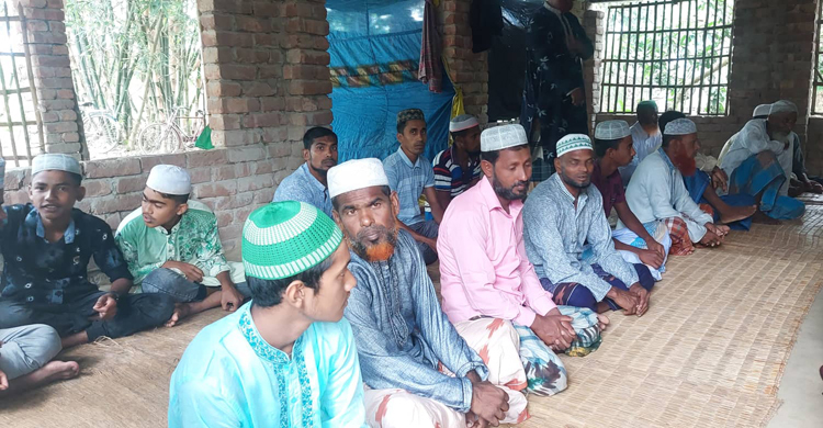 সৌদির সঙ্গে মিল রেখে সাতক্ষীরায় দুই গ্রামে ঈদ উদযাপন