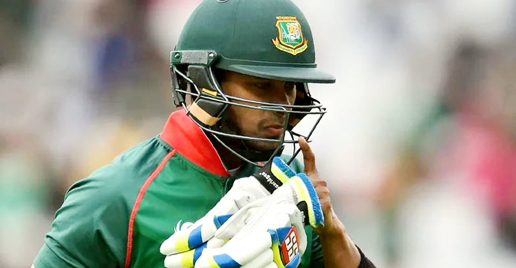 ফ্রি-হিটে ছক্কা মারার তিন বল পরই আউট সাব্বির