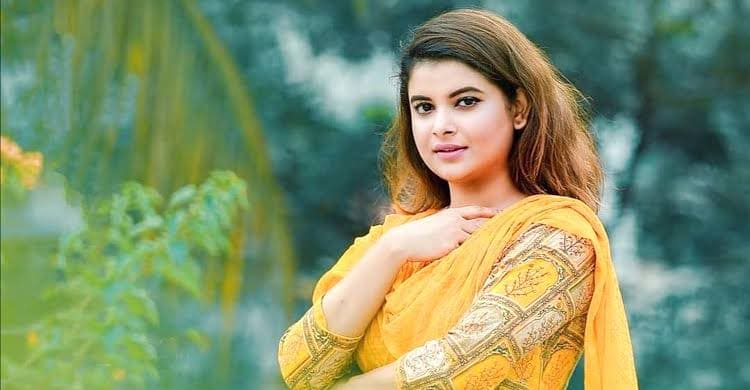 ইভ্যালিতে নিজের চাকরি ও দায় নিয়ে যা বললেন শবনম ফারিয়া