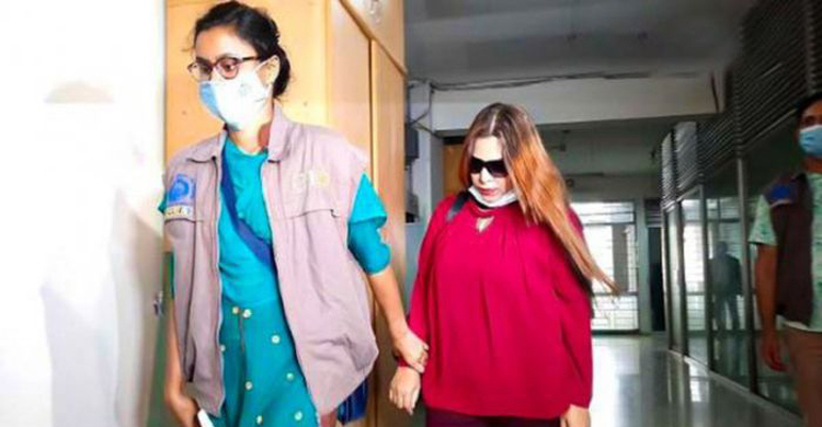 পাত্র চাই বিজ্ঞাপনে প্রতারণা : দু’দিনের রিমান্ডে সাদিয়া