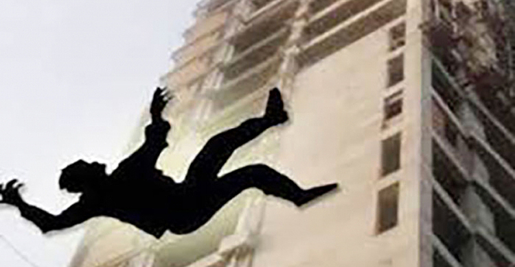 ছাদ থেকে পড়ে প্রাণ গেল নির্মাণ শ্রমিকের