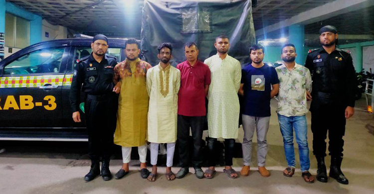 শাহবাগে ৮৮ চোরাই মোবাইল ফোনসহ গ্রেফতার ৬