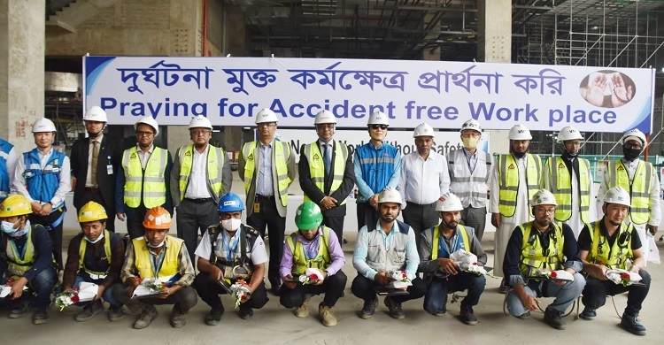 শাহজালালে থার্ড টার্মিনাল প্রকল্পের ১০ কর্মীকে সম্মাননা