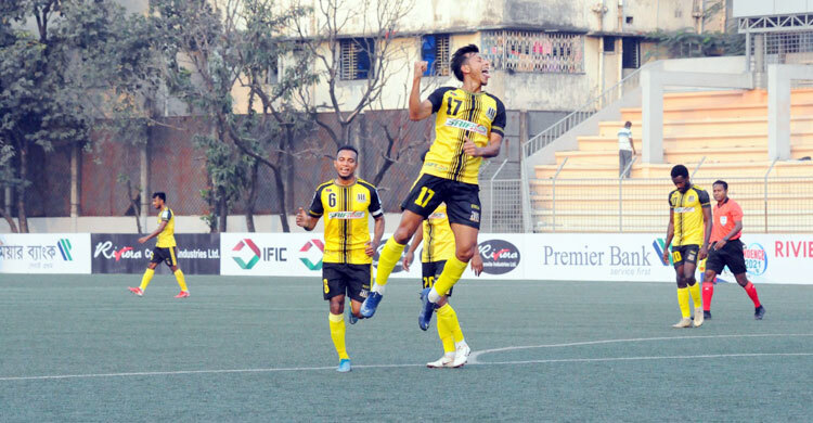 কোয়ার্টার ফাইনালে এক পা সাইফের