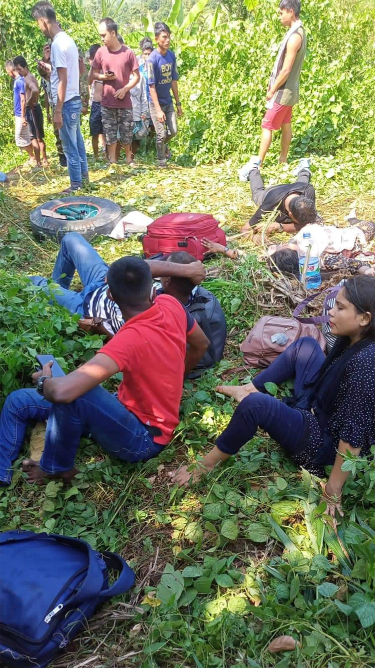 সাজেকে চাঁদের গাড়ি খাদে পড়ে পর্যটক নিহত