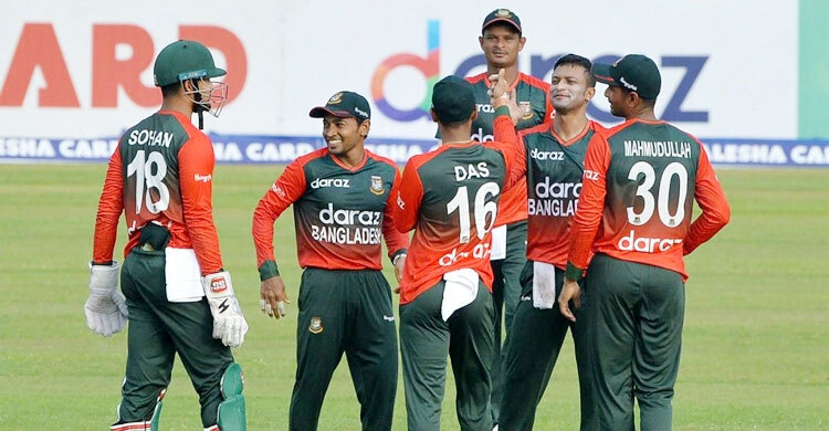 এবার জোড়া আঘাত সাকিবের