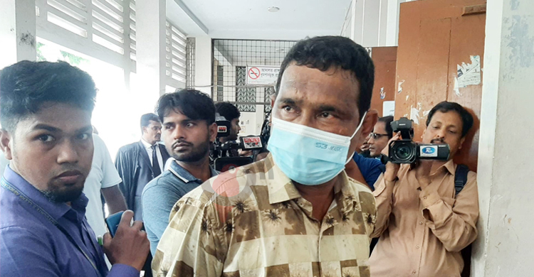 জামিন পেলেন ‘বালুখেকো’ সেলিম খান