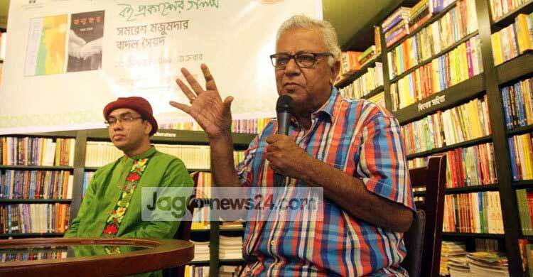 শ্বাসকষ্ট নিয়ে আইসিইউতে সমরেশ মজুমদার