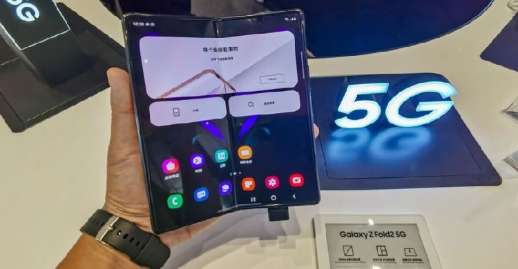 Samsung sees sales surge from rival Huawei's ban