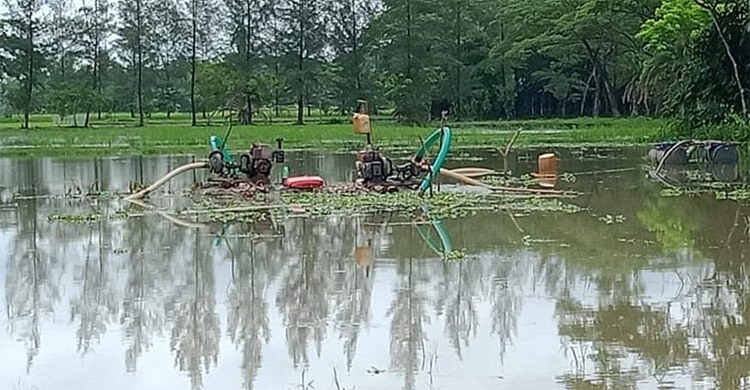 এমপির ভাই-ভাতিজার বালু তোলা বন্ধ করলো প্রশাসন