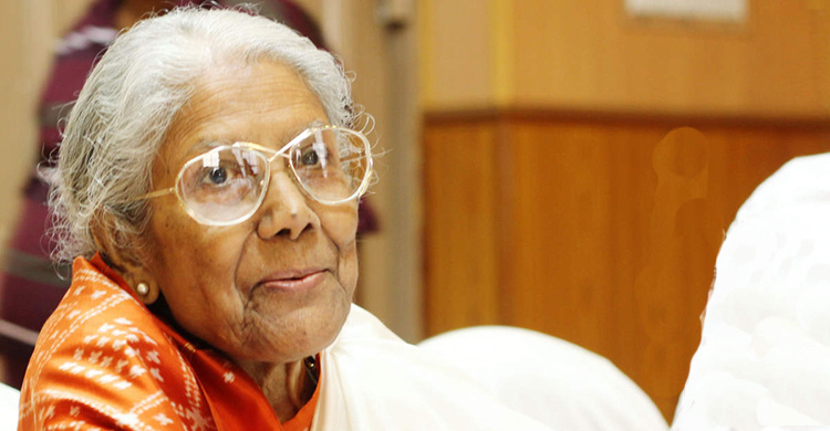 হাসপাতালে বর্ষীয়ান সংগীতশিল্পী সন্ধ্যা মুখোপাধ্যায়
