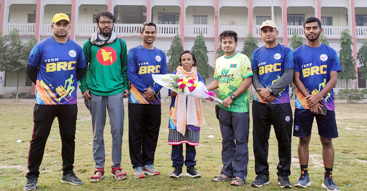 হেঁটে ব্রাহ্মণবাড়িয়ায় পৌঁছেছেন শান্ত