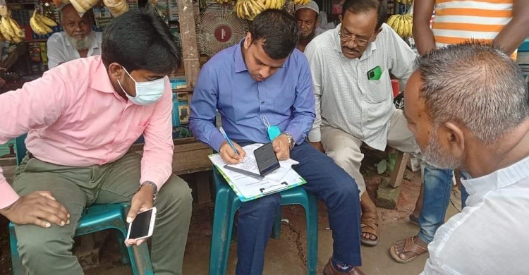 শরীয়তপুরে সার মজুত করায় ব্যবসায়ীকে জরিমানা