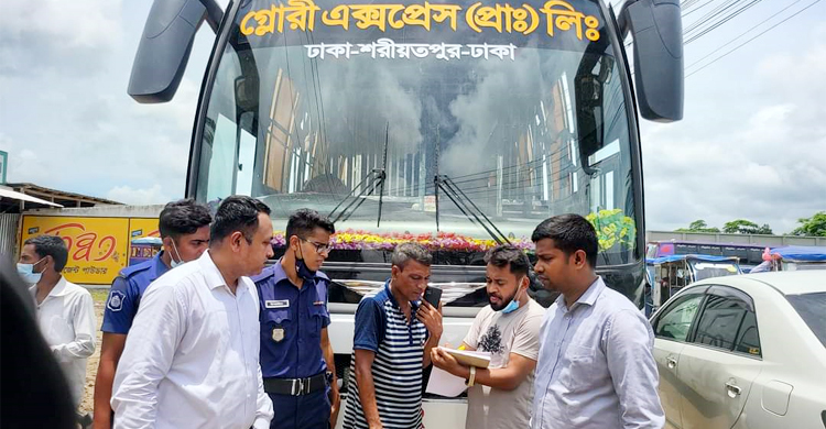 অতিরিক্ত ভাড়া আদায়ে ৫ পরিবহন মালিকের জরিমানা